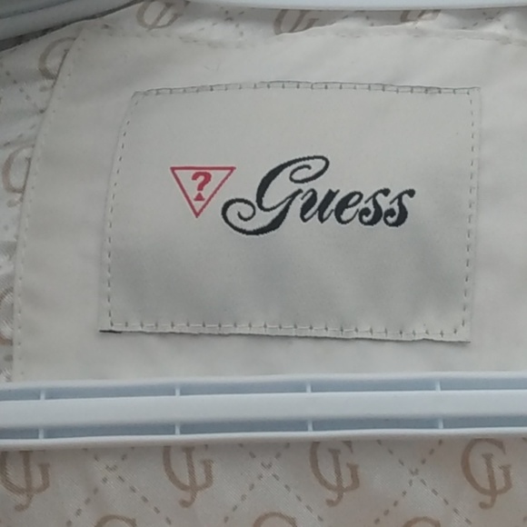 **GUESS**Girls Puffer Winter Coat With a Hoodie Size 8-10 White - Picture 8 of 14